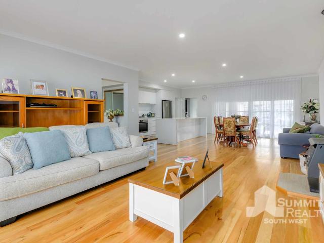House for sale in Dalyellup, Shire Of Capel