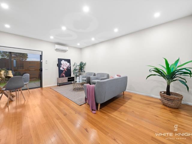 Townhouse for sale in Camerons Creek, Victoria