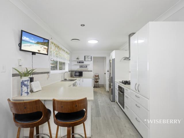 House for sale in Lake Haven, New South Wales