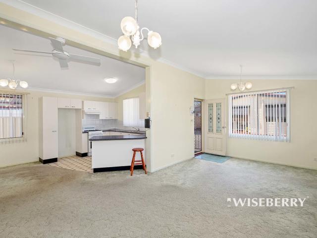 Villa for sale in Hamlyn Terrace, New South Wales