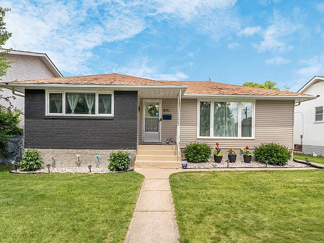 House for sale in East St. Paul, Manitoba