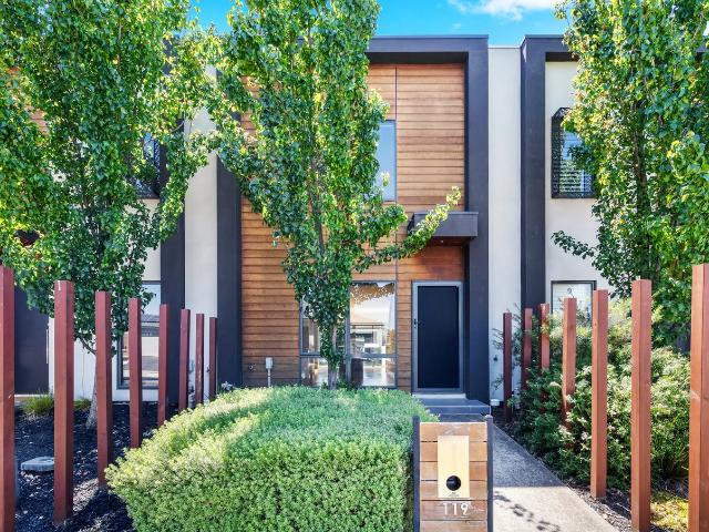 House for sale in Waterhaven, Melbourne