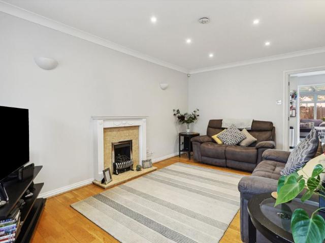 House for rent in Blackhills, Surrey