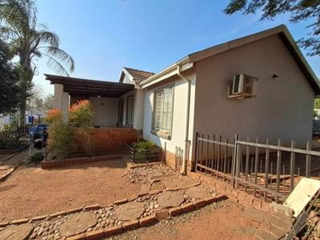 Townhouse for sale in Akasia, Gauteng