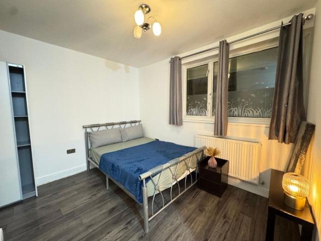 House for rent in Ocean Estate, Mile End