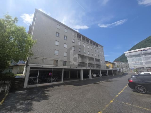 Wohnung kaufen in Losone, Tessin