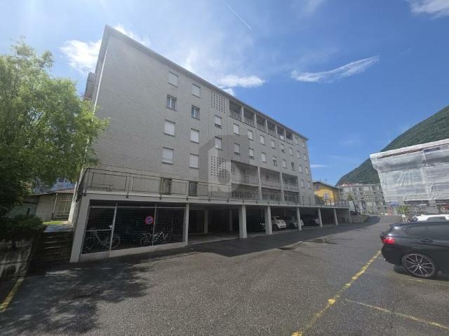 Wohnung kaufen in Losone, Tessin