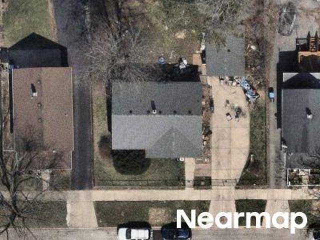 House for sale in Aurora, Illinois