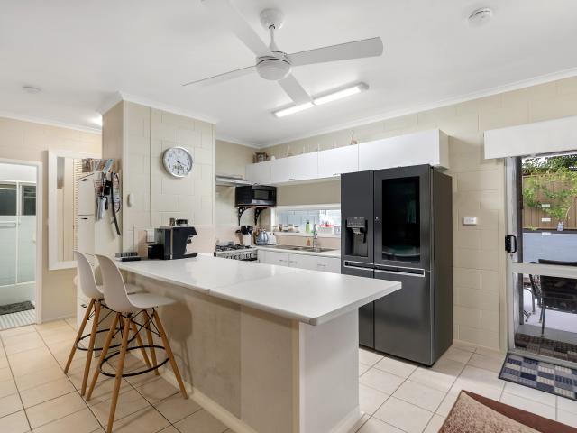 House for sale in Kewarra Beach, Queensland