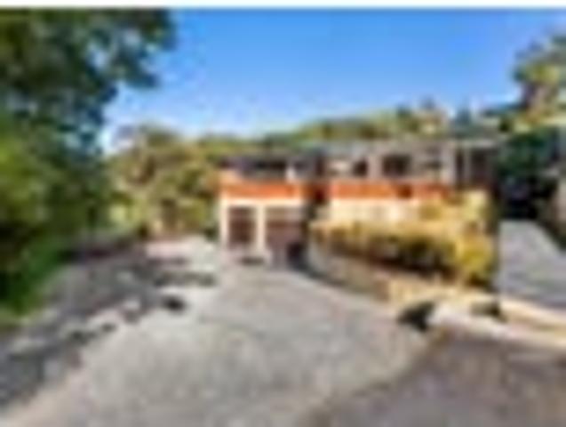 House for sale in Otakou