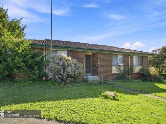 House for sale in Churchill, Victoria