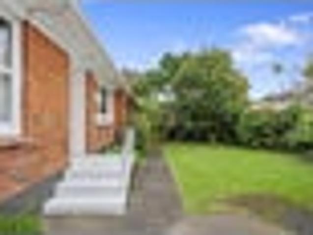 House for sale in Papatoetoe