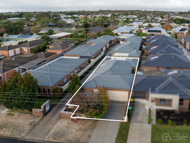 Apartment for sale in Leopold, Victoria