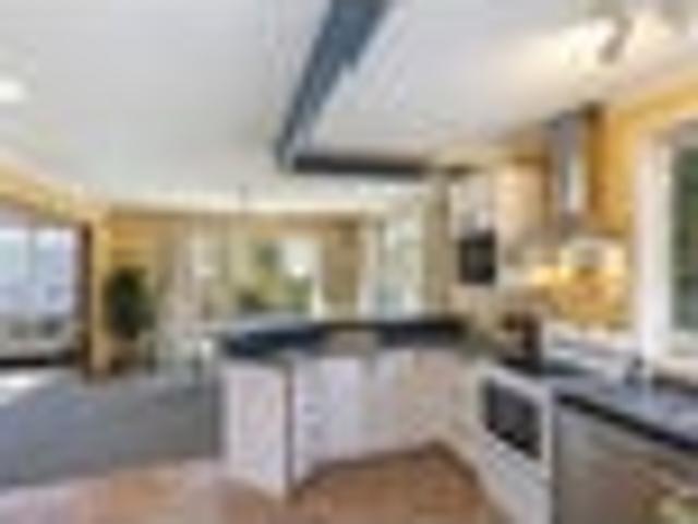 House for sale in Chaslands, Canterbury