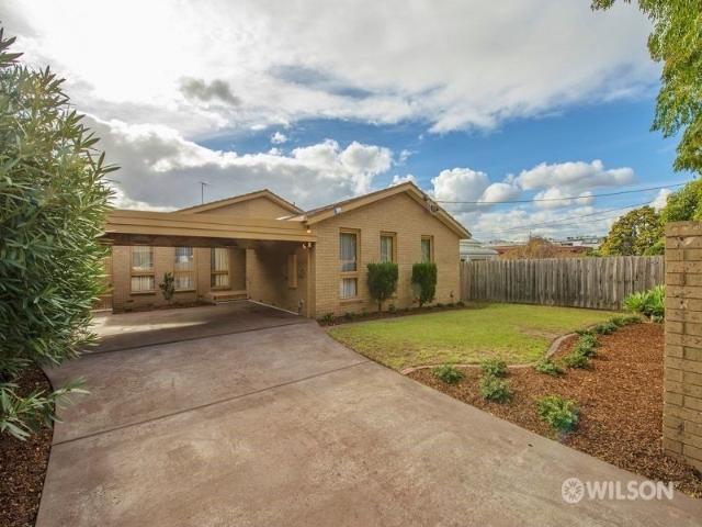 House for sale in Caulfield