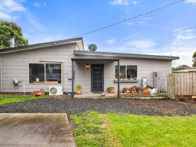 House for sale in Cowes, Victoria