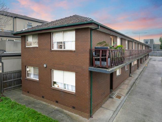 Flat for sale in Camerons Creek, Victoria