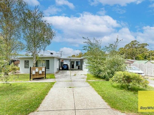 Flat for sale in Foster