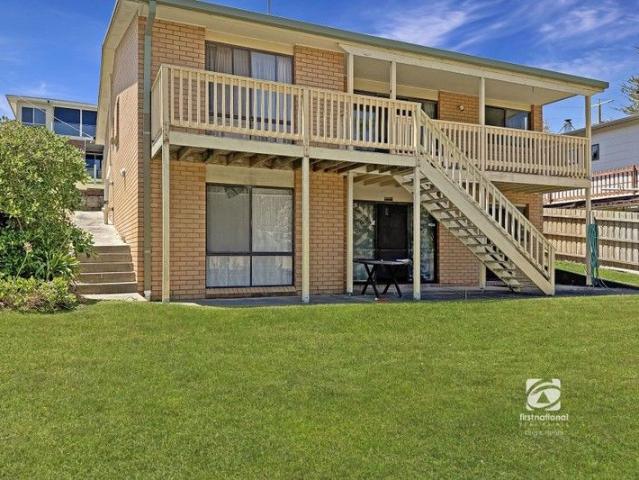 House for sale in Lake Tyers Beach, Victoria