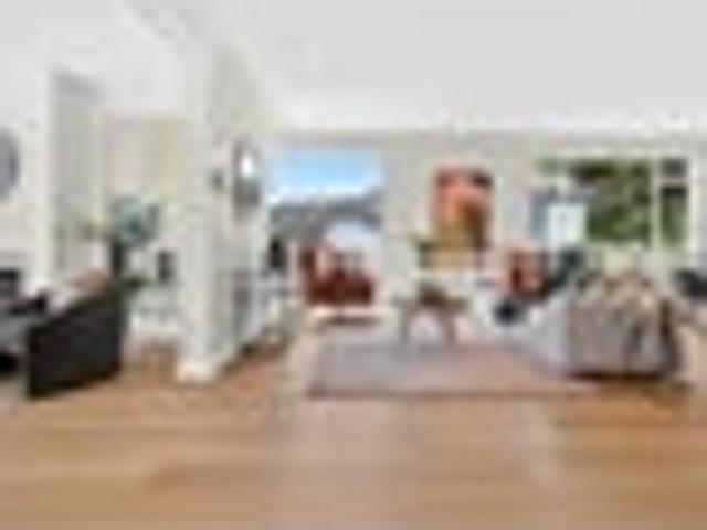 House for sale in West Harbour, Upper Harbour