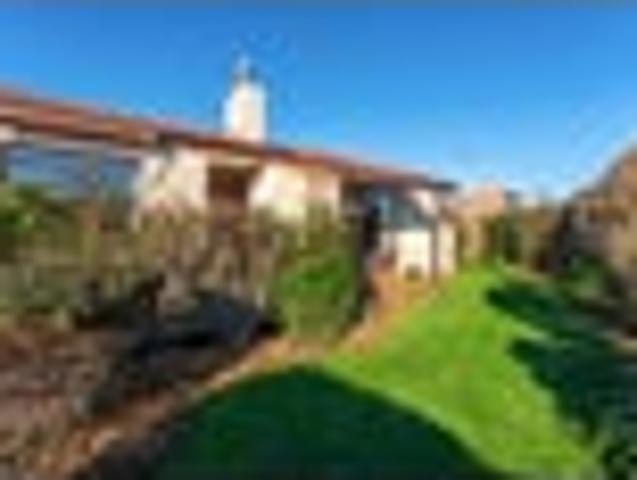 Apartment for sale in Canterbury