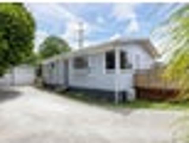 House for sale in Oratia