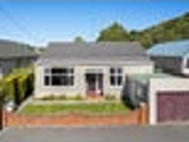House for sale in Otakou