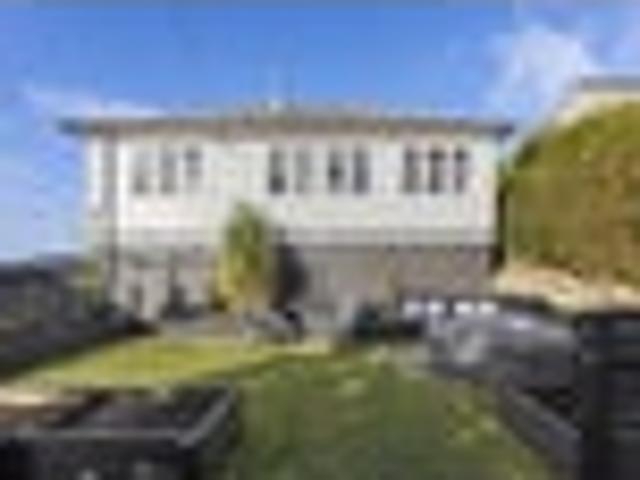 House for sale in Otakou