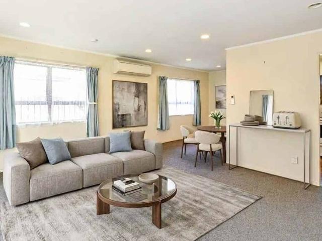 House for rent in Longford Park, Papakura
