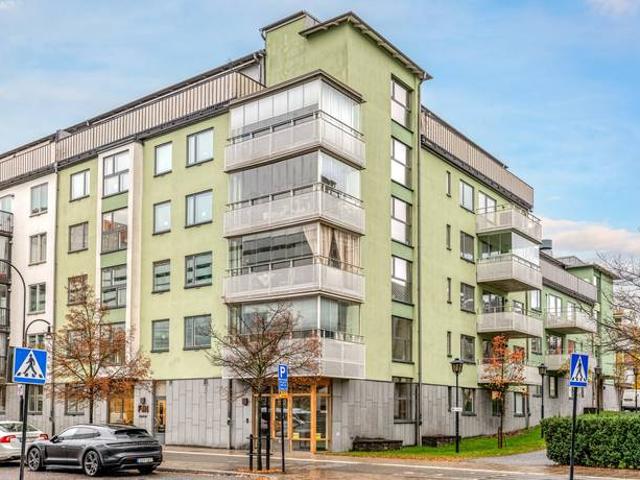 Bostad till salu i Sollentuna, Stockholm
