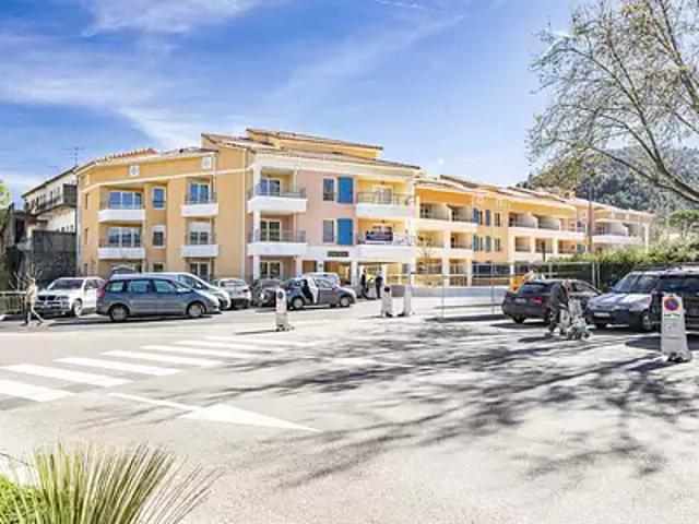 Appartement vente à Arrondissement de Toulon, Solliès-pont