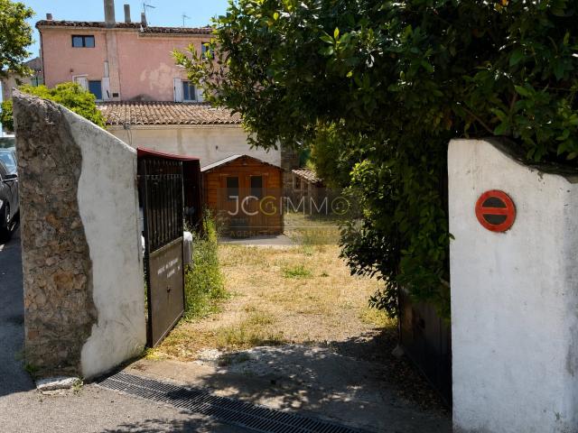 Garage vente à Arrondissement de Toulon, Solliès-pont