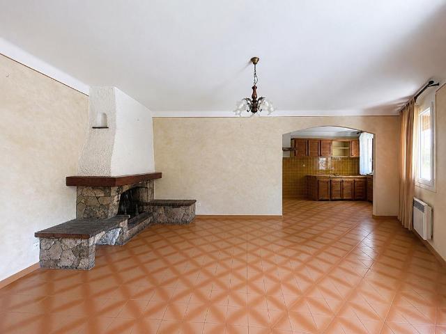 Maison vente à Arrondissement de Toulon, Solliès-toucas