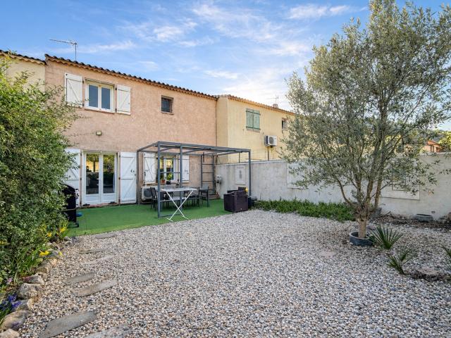 Maison vente à Arrondissement de Toulon, Solliès-toucas