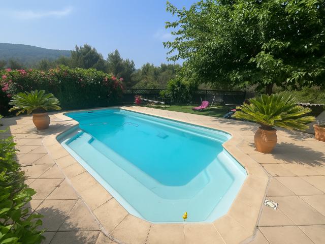 Maison vente à Arrondissement de Toulon, Solliès-toucas