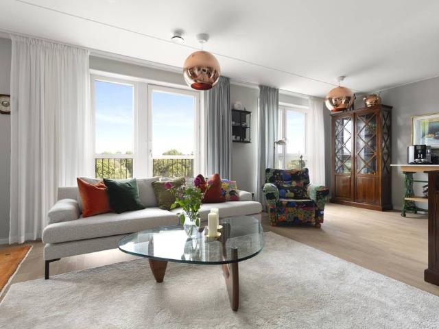 Bostad till salu i Solna, Stockholm