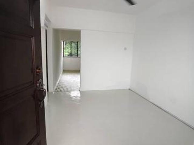Flat for sale in Barat Daya, George Town