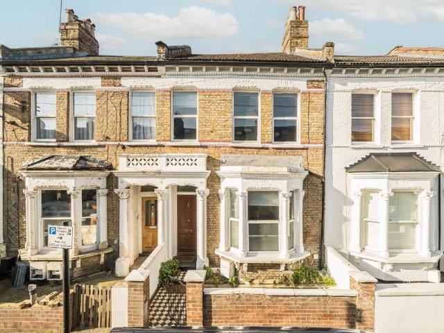 House for rent in Stockwell, Greater London