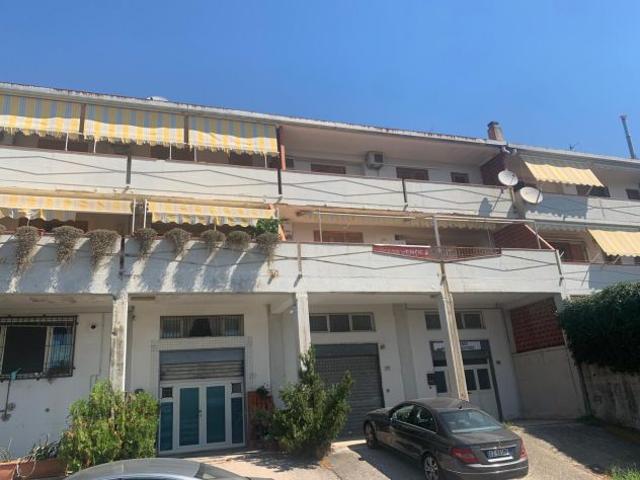 Appartamento in vendita a Montecorvino Rovella, Salerno