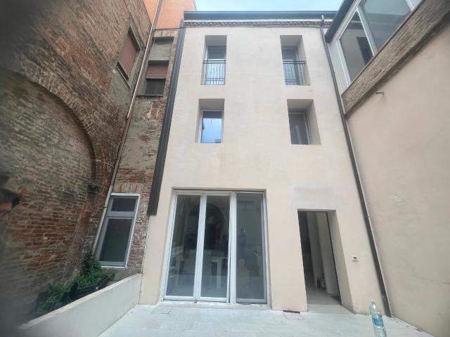 Appartamento in affitto a Ostellato, Reggio Emilia