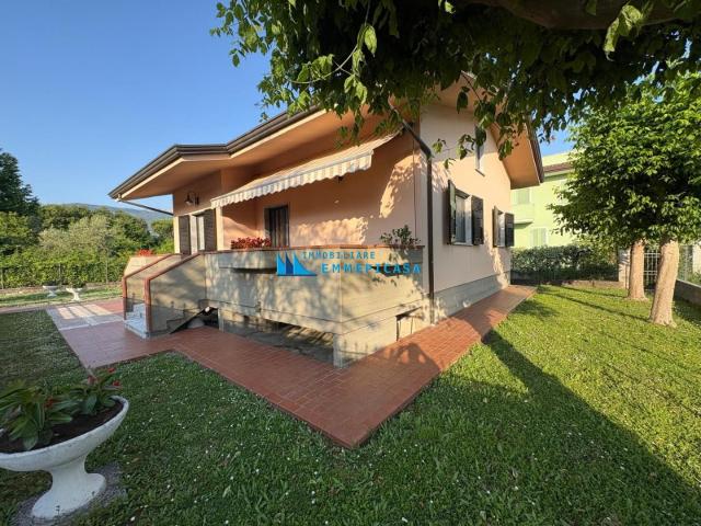 Appartamento in affitto a Cinque Vie, Marina Di Massa