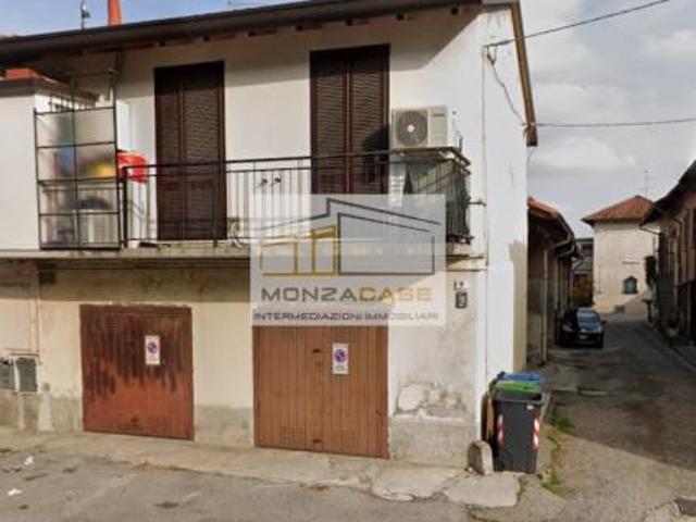 Villa Indipendente in vendita a Monza, Lombardia