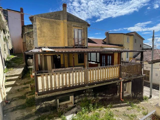 Villa Indipendente in vendita a Ariano Irpino, Campania