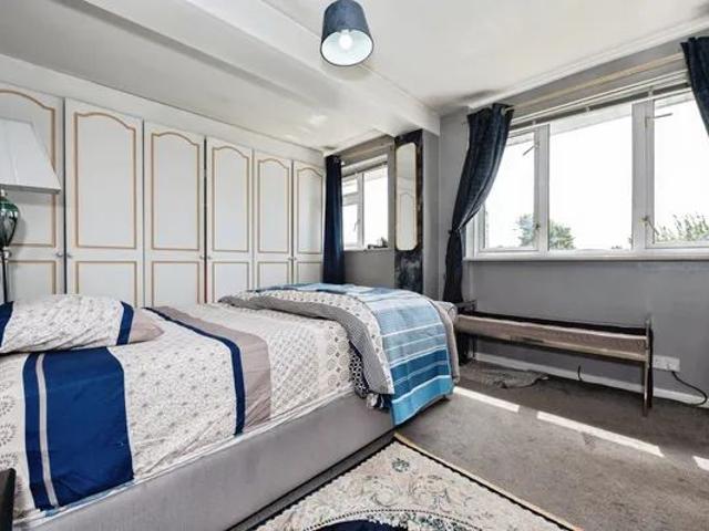 Studio for rent in East Tilbury, Essex