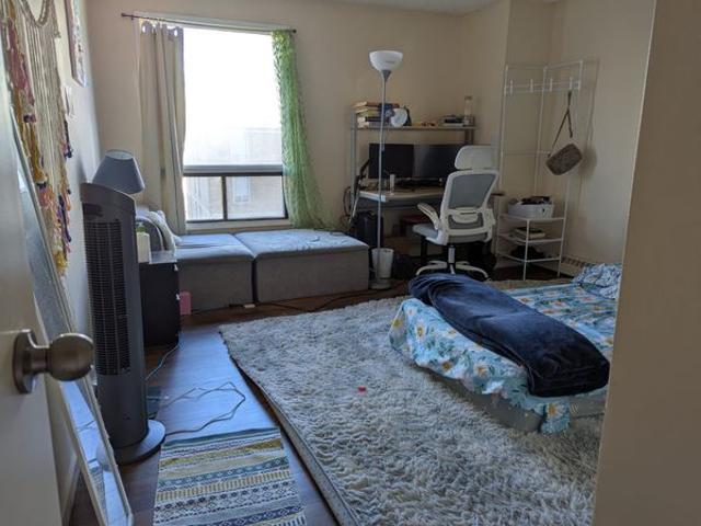 Room for rent in Northwest, Alberta