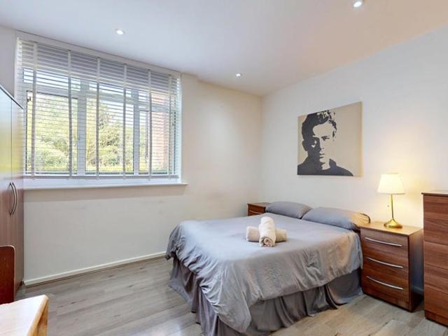 Studio for rent in Cricklewood, Greater London
