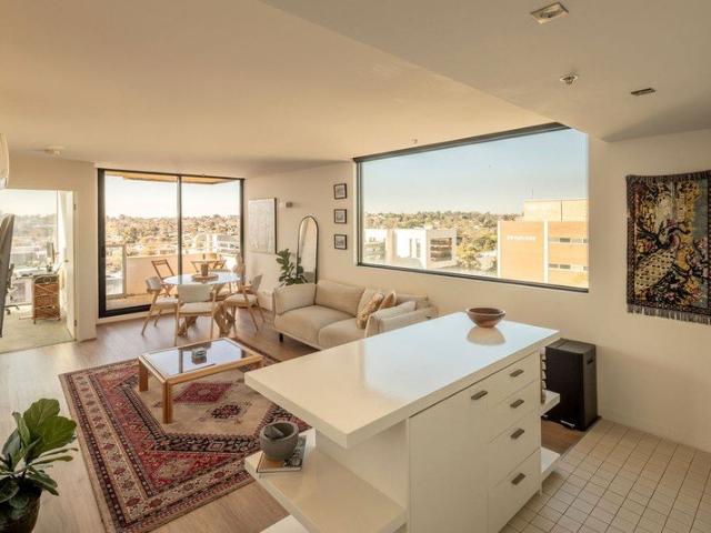 Apartment for sale in Glenferrie, Melbourne