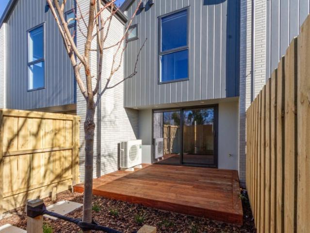 House for rent in Chaslands, Canterbury