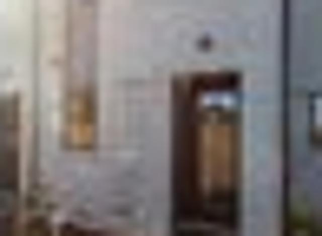 Townhouse for rent in Chaslands, Canterbury