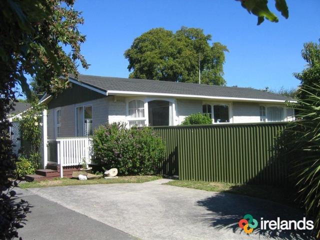 House for rent in Chaslands, Canterbury